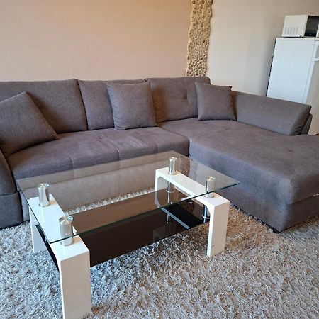 Апартаменти Flat At The Edge Of The Center + Parking Будапешт Екстер'єр фото