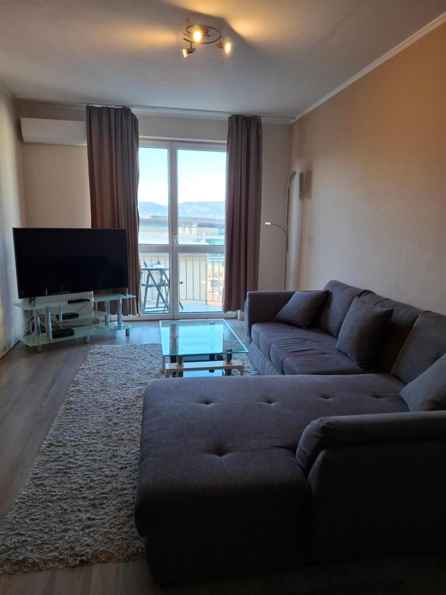 Апартаменти Flat At The Edge Of The Center + Parking Будапешт Екстер'єр фото